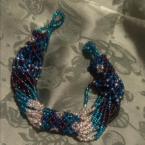 Seed Beaded Bracelet in Blue and Silver sparkly vintage - Picture 2 of 2